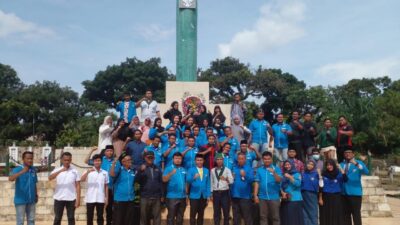 Peringati HUT Ke-49, DPD KNPI Binjai Gelar Ziarah Makam Pahlawan dan Bakti Sosial