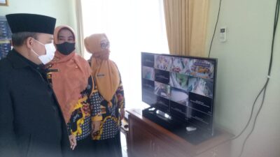 Sidak SMPN 17, Ketua DPRD Kota Bekasi Dengarkan Keluhan Kepsek yang Tak Punya Ruang Lab, UKS dan BK