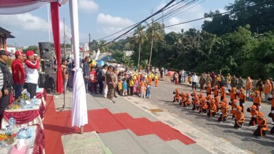 Tunjukan Kreativitas Pada Pawai HUT ke-77 Kemerdekaan RI, Mashuri : Saya Bangga Dengan Pelajar Merangin