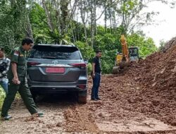 Tinjau Longsor Wabup Merangin Langsung Turun Sampai Jalan Kembali Lancar