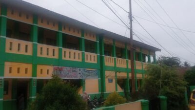 Pembagian Rapot di SDN Kertamukti 01 Cibitung Diduga Jadi Obyek Bisnis