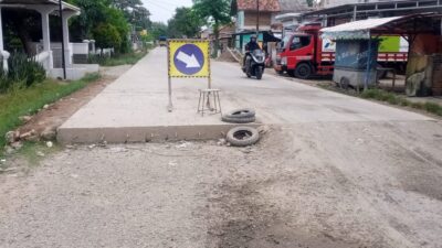 Proyek Peningkatan Jalan Teluk Haur –  Teluk Ambulu Paket Lima Mangkrak