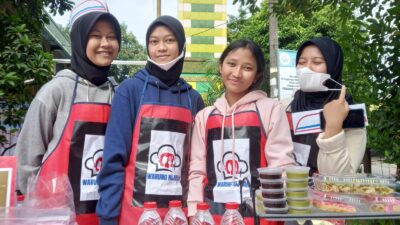 Bangkitkan UMKM, RW 07 Jakasampurna Gelar Pasar Rakyat