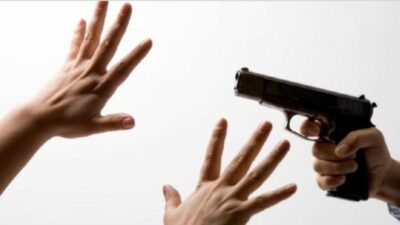 Bergaya Koboy, Oknum Pengacara di Bali Todongkan Senjata Mengancam Warga