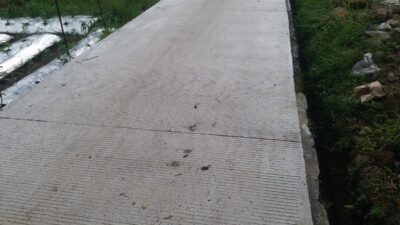 Diduga Proyek Siluman, Pekerjaan Jalan Rabat Beton Usaha Tani di Desa Srigading, Ngoro Hampir Selesai Belum Terpasang Papan Merk
