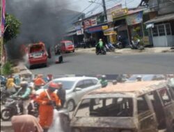 Alami Konsleting Pengapian, Mobil Angkutan Umum di Kota Bekasi Terbakar