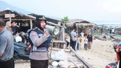 Kasat Binmas Polres Lamsel, Himbau Pengunjung Pantai Tetap Waspada Saat Liburan