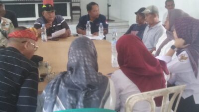 Gelar Audiensi, Tokoh Masyarakat Ciasem Baru Pertanyakan Enam Hal Ke Kades