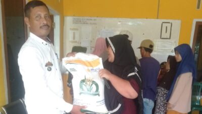 740 KPM Desa Tanjungsari Palas, Terima Bantuan Beras