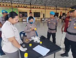 Propam Polresta Deli Serdang Laksanakan Test Urine Anggota, Ini Hasilnya