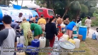 DPMD Kabupaten Bekasi Salurkan Bantuan Air Bersih di Bojong Mangu