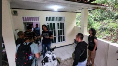 Diduga Terkait Injeksi Kartu SIM dan Nomor NIK, Polisi Gerebek Sebuah Rumah di Sukabumi