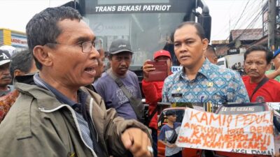 Mobil Angkut BISKITA Diresmikan Pemkot, Ratusan Supir Angkot K.11 Menghadang di Jalan