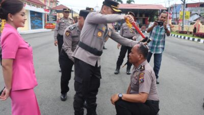 Kapolresta Deli Serdang Pimpin Upacara Kenaikan Pangkat Personil Polresta Deli Serdang Periode 1 Juli 2024