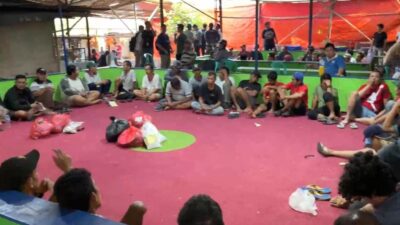 Polisi Menggerebek Arena Judi Sabung Ayam di Jatiasih
