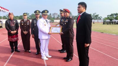 Bupati Lamsel Beri Penghargaan kepada Kapolres Atas Keberhasilan Pemberantasan Narkoba