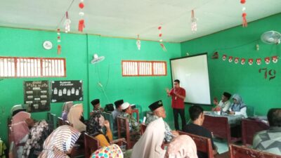 Ketua Panwas Kecamatan Palas Sosialisasikan DPS Pemilu Pemilihan Gubernur
