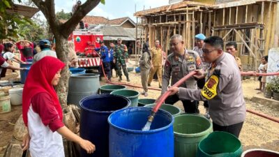 Tanggap Keluhan Warga, Polres Lampung Selatan Salurkan Air Bersih Ke Desa Babatan, Katibung