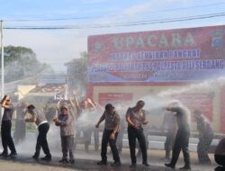 71 Personil Polresta Deli Serdang Mendapatkan Kenaikan Pangkat Setingkat Lebih Tinggi
