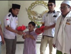 Sambut Ramadhan, LSM Garda Bekasi Door To Door Bagikan Sembako Ke Penyandang Disabilitas
