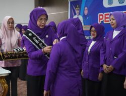 Lavita Syukur Lantik 12 Ketua TP PKK, Bunda PAUD dan Ketua TP Pembina Posyandu Tingkat Kecamatan