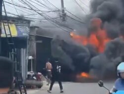 Warung Madura di Jembatan Serong Bekasi Hangus Terbakar, Warga Sempat Panik