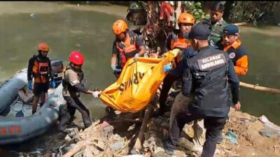 Dua Anak Ditemukan, Satu Masih Dicari Usai Diduga Terbawa Arus Sungai Cikarang