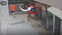 Sepeda Pedagang Es Krim Raib Saat Shalat di Masjid Al-Mabrur Kranji